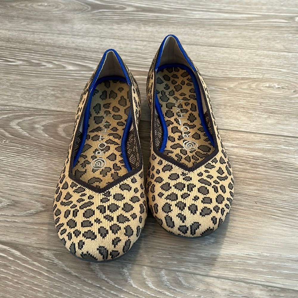Size 7 1/2 Rothy’s - only wore a few times